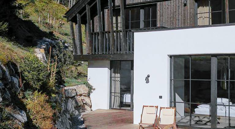 Wonderful holiday apartment with terrace, yard & jacuzzi | Pets are welcome in Muehlbach Am Hochkoenig