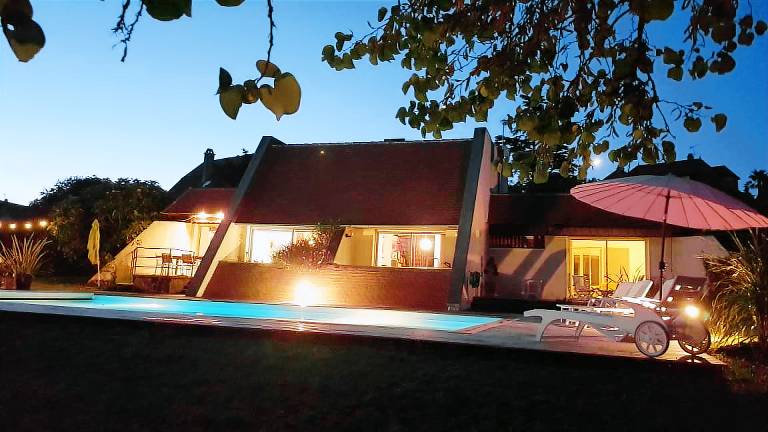 Villa with private pool, BBQ & terrace | Garden view — photo 3