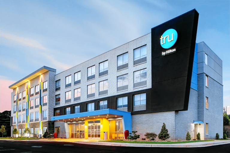 Tru by Hilton Lithia Springs — photo 2