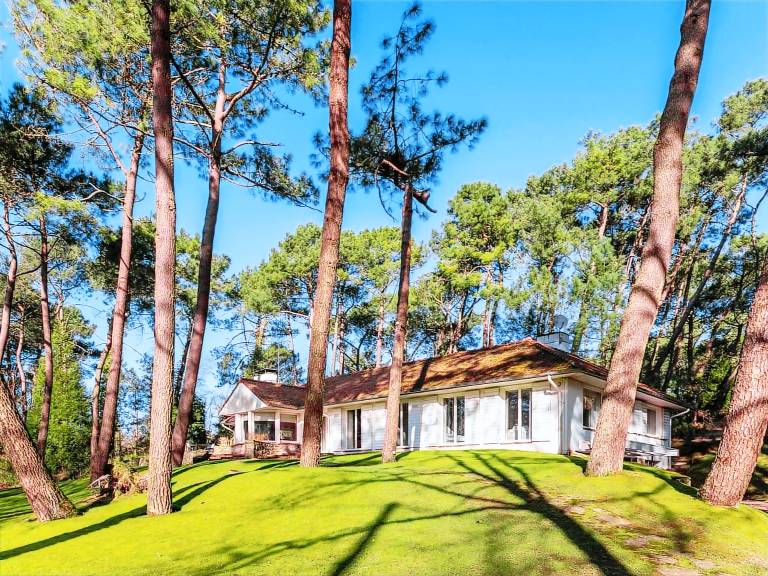 Villa with garden & private pool — photo 3
