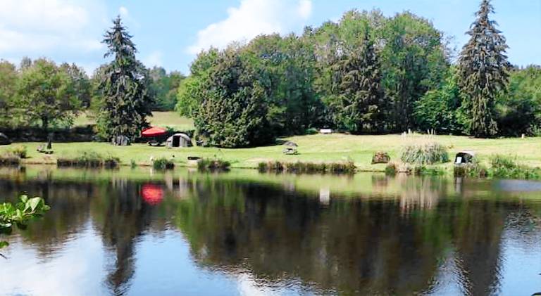 Vacation home with pool in Saint-Junien