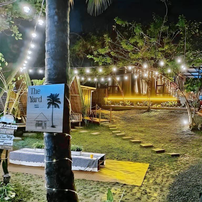 Villa with pool, hot tub & yard in Tagaytay