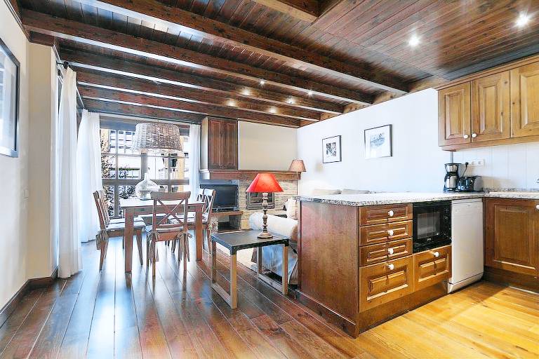 Apartment | Mountain view in Lleida