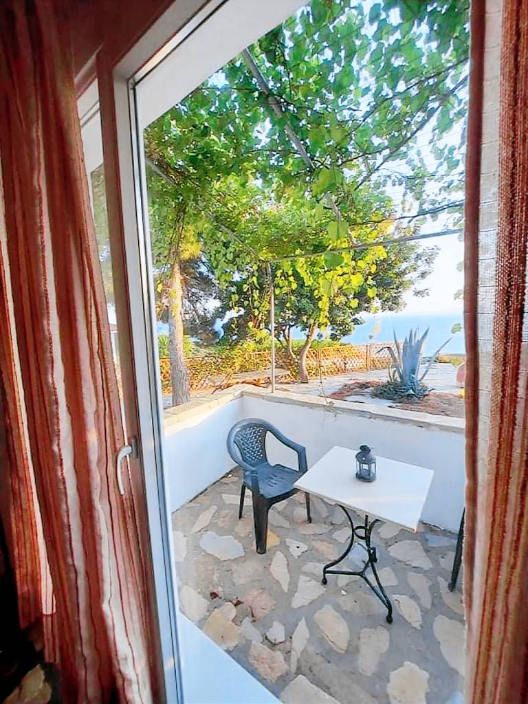 Vacation home with yard & patio — photo 4