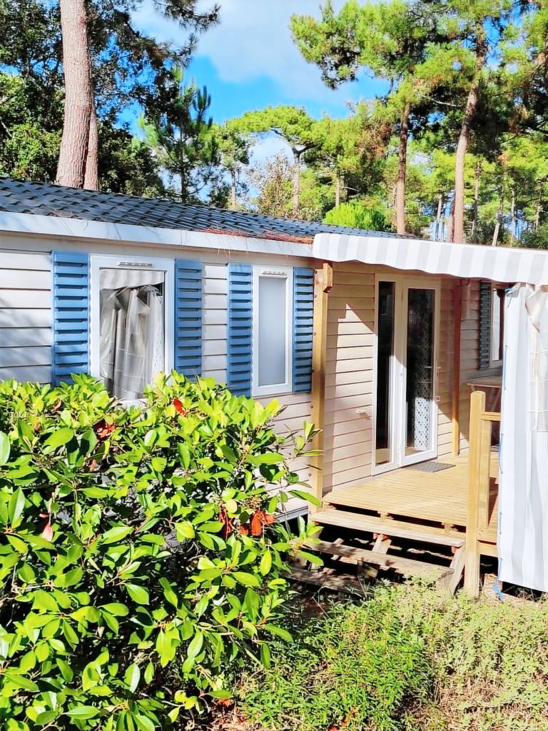 Children-friendly mobile home with grill, pool & patio | Pets are welcome — photo 3