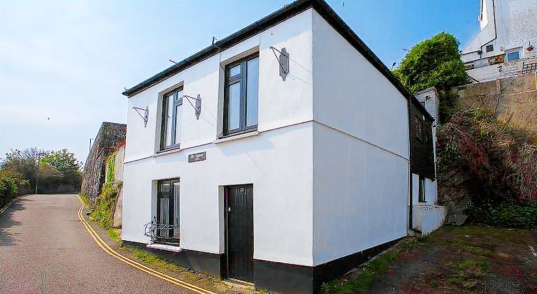 House | Pets allowed in Falmouth