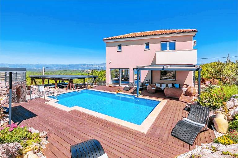 Villa Tribulje