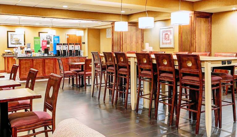 Hampton Inn Pendleton — photo 4