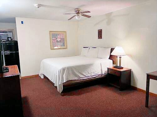 Four Seasons Lodging — photo 5