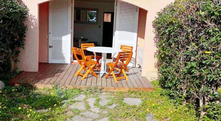 Holiday apartment with pool — photo 5