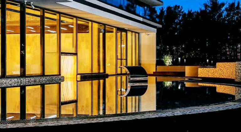 Serviced apartment with sauna, yard & jacuzzi — photo 4