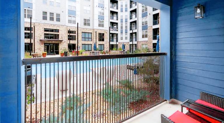 Apartment with pool | Suitable for remote work in Birmingham, AL