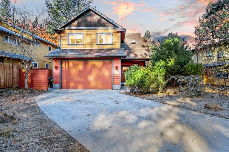 New! Westside Home Hot Tub Dog Friendly Location, Location, Location! — photo 2