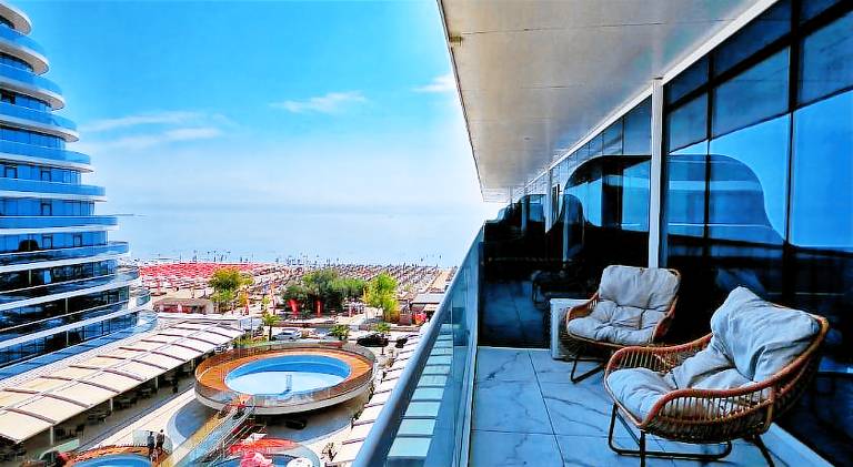 Apartment | Beach nearby | Dogs allowed in Constanta