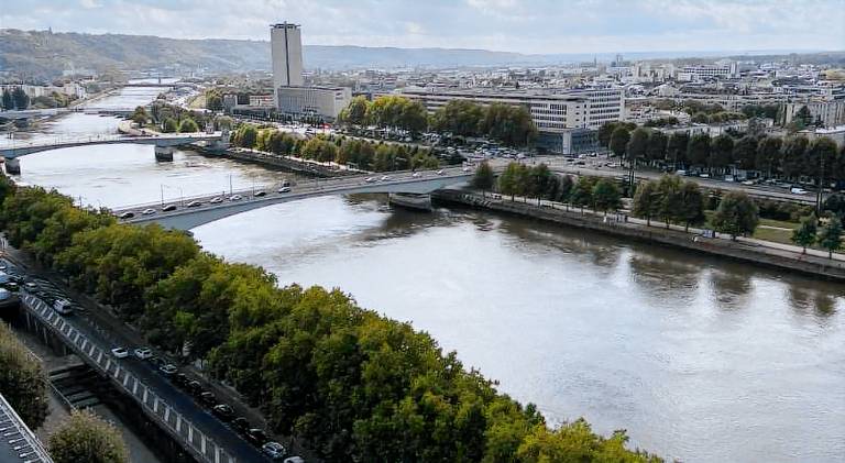 Rental apartment with 1 room for 4 persons in Rouen