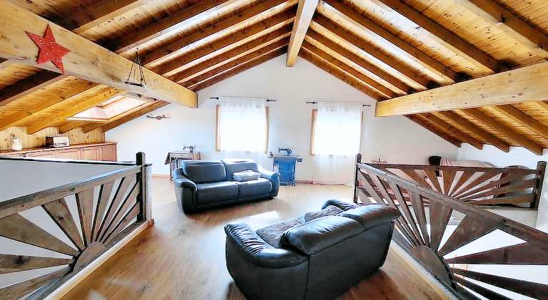 Birdy's House, duplex jusqu'a 9 pers a Saviese in Sion