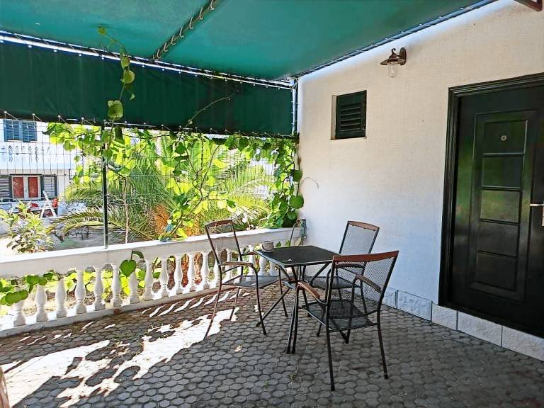 Studioapartment in Tribunj mit Terrasse, Klimaanlage, W-LAN, Waschmaschine (5040-2) — photo 4