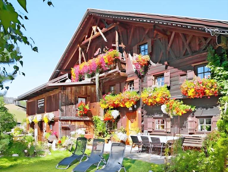 Holiday apartment with patio, garden & barbeque in Umhausen