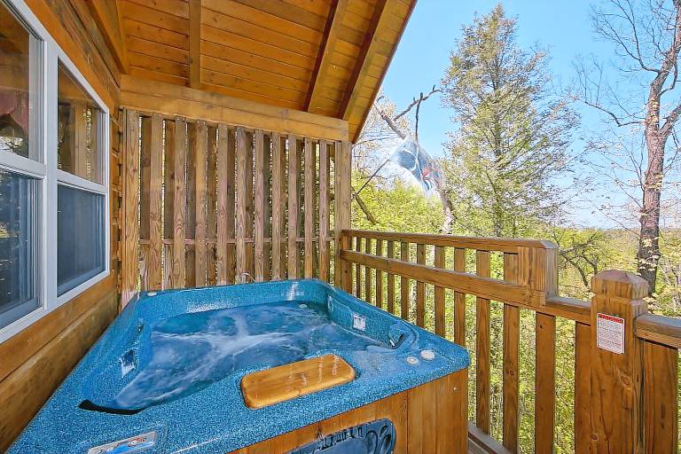 Mountain View Pool Table WiFi Pet Friendly Hot Tub — photo 3