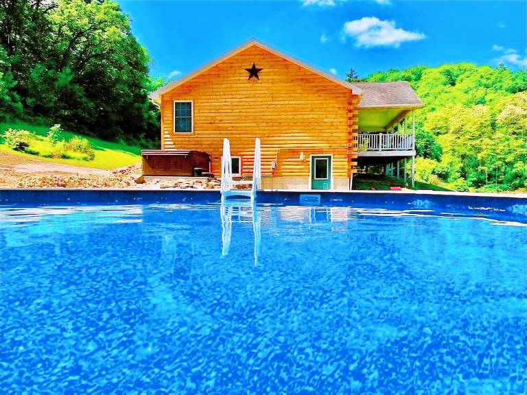 Cabin Lansing