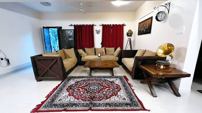 Spacious villa with grill, yard & pool | Good for workation | Pets allowed — photo 2