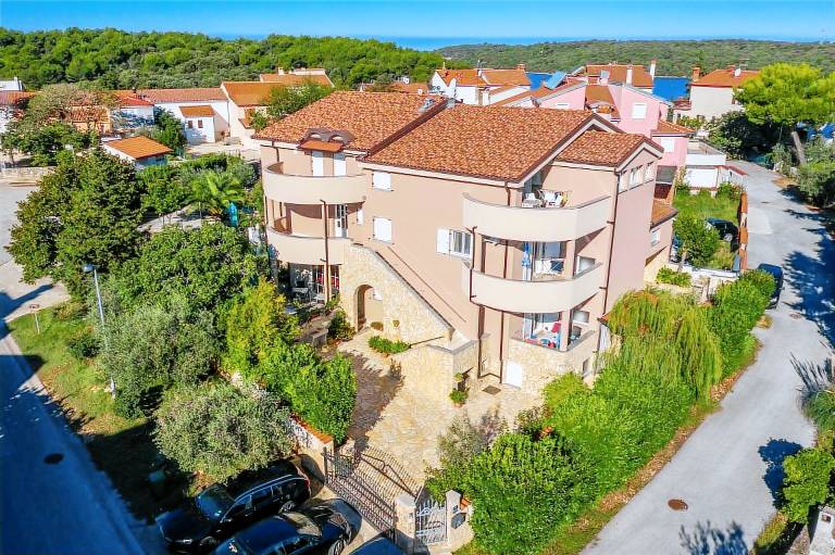 Apartma  Veruda