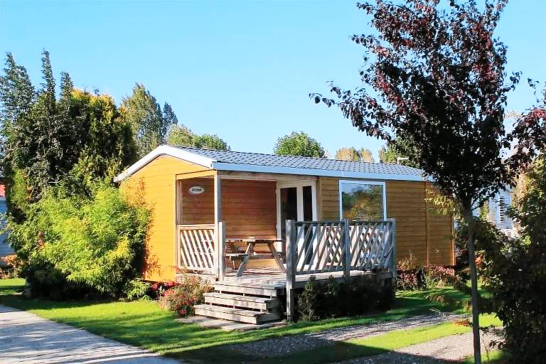 Mobile home with terrace — photo 2