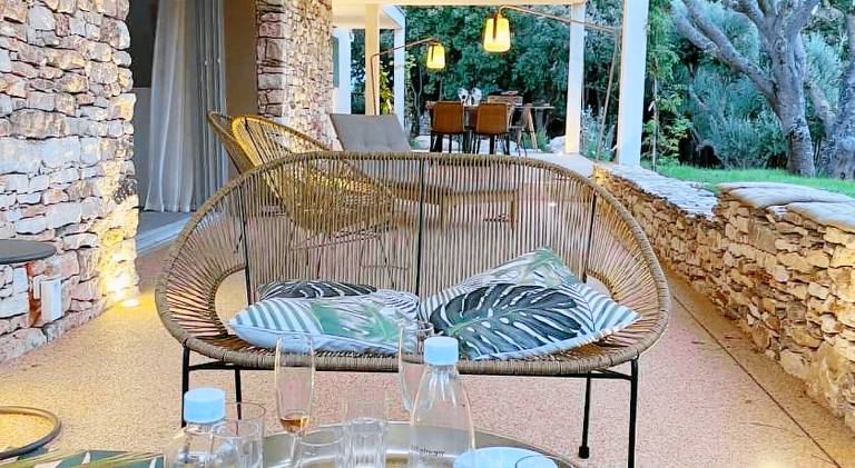 Fully equipped charming villa with terrace, yard & BBQ | Pets allowed — photo 2