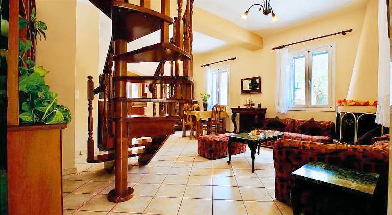 Fully equipped beautiful villa with yard & patio | Pets are welcome — photo 3