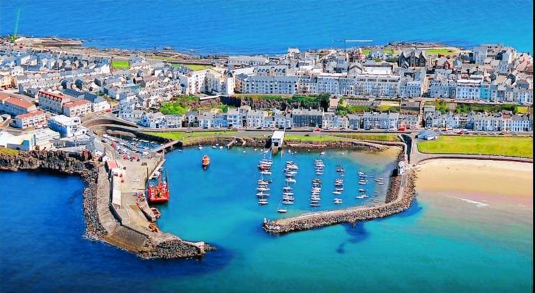 House with 4 rooms for 10 persons in Portrush