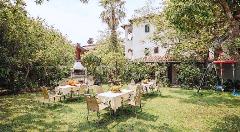 Beautiful serviced apartment with terrace & garden | Close to the beach | Dogs allowed in Igoumenitsa
