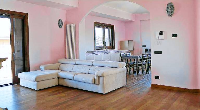Holiday apartment with garden & pool — photo 2