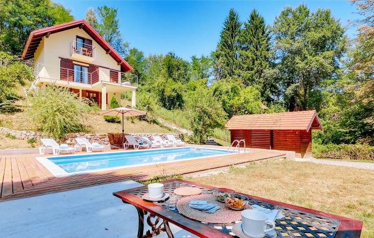 kuća  Bosiljevo