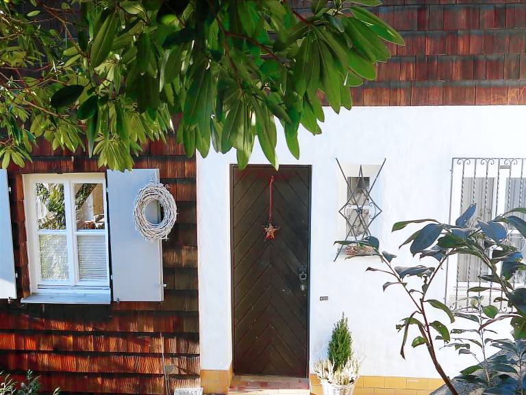 Holiday Home 'Sara' with Private Terrace, Private Garden and Wi-Fi — photo 5