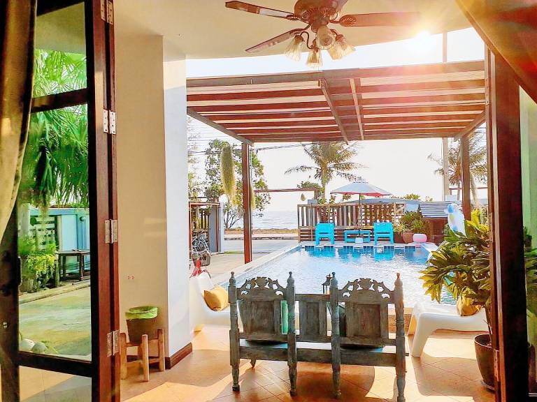Baan Kin Pranburi - Beachfront & Pool Villa in Pranburi