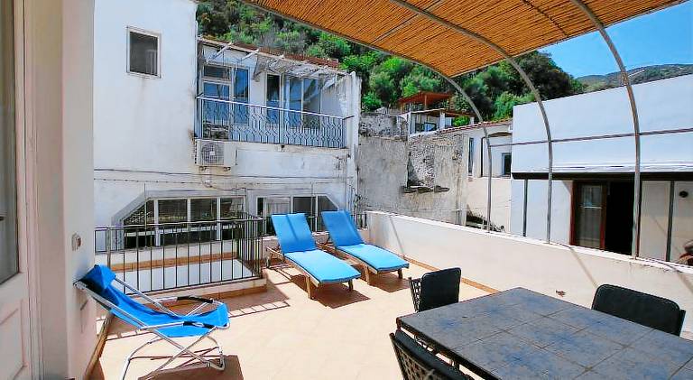 Rental apartment with 2 rooms for 5 persons — photo 4