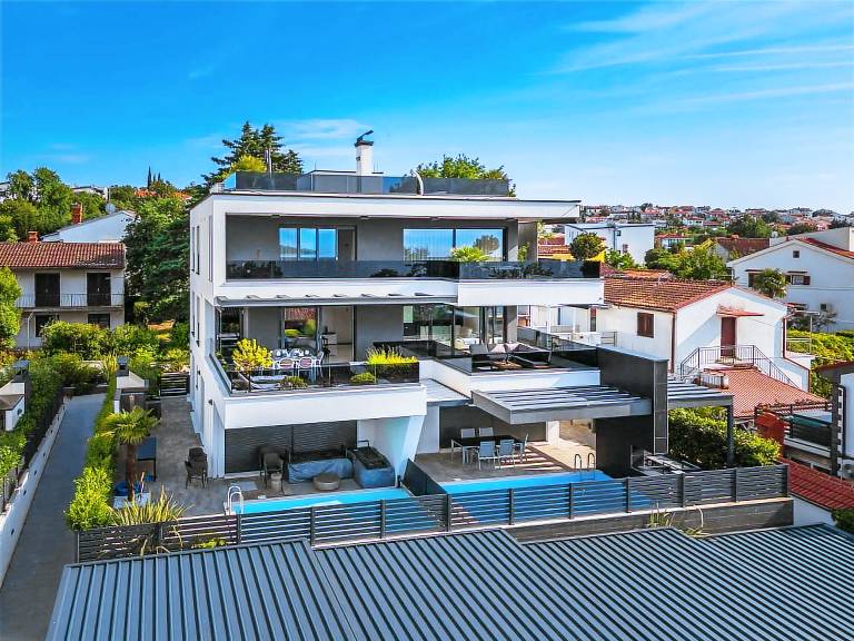 Fully equipped apartment with patio | Dogs allowed — photo 2
