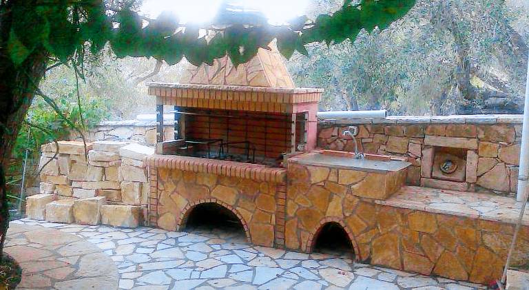 Holiday apartment with grill, terrace & yard — photo 4