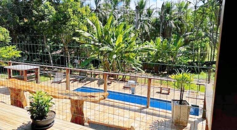 Vacation home with pool — photo 4