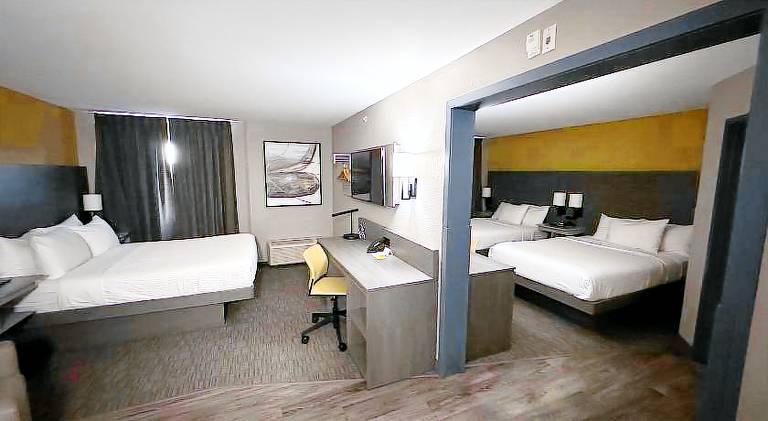 Days Inn by Wyndham Stony Plain — photo 2