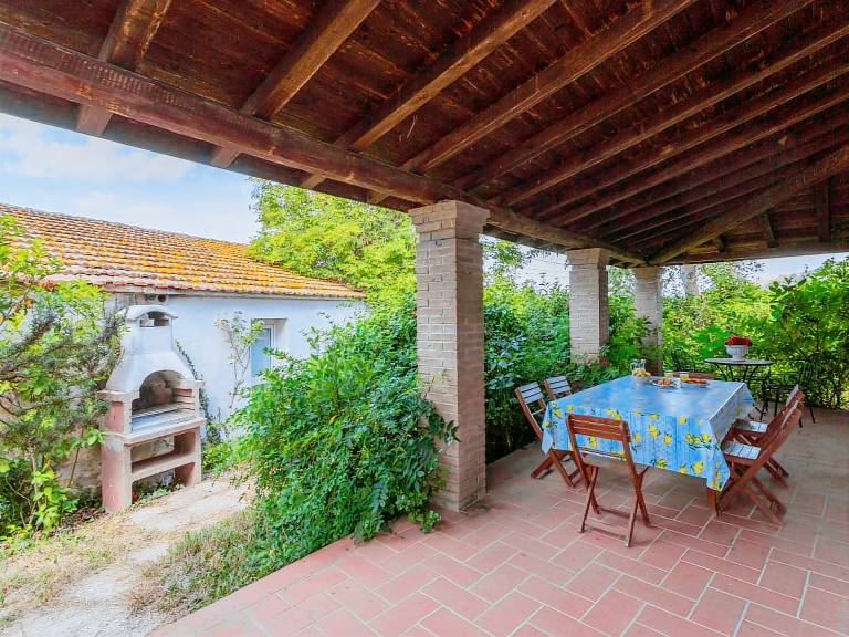 Fully equipped charming house with barbecue, yard & private pool | Nature view | Pets are welcome — photo 2