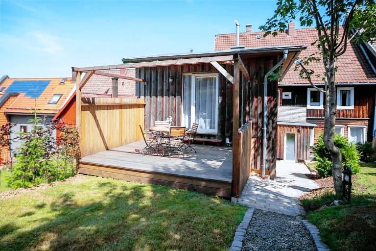 Holiday Home "Zum Lochstein" – Kornboden & Gesindehaus – one house, two apartments in Goettingen