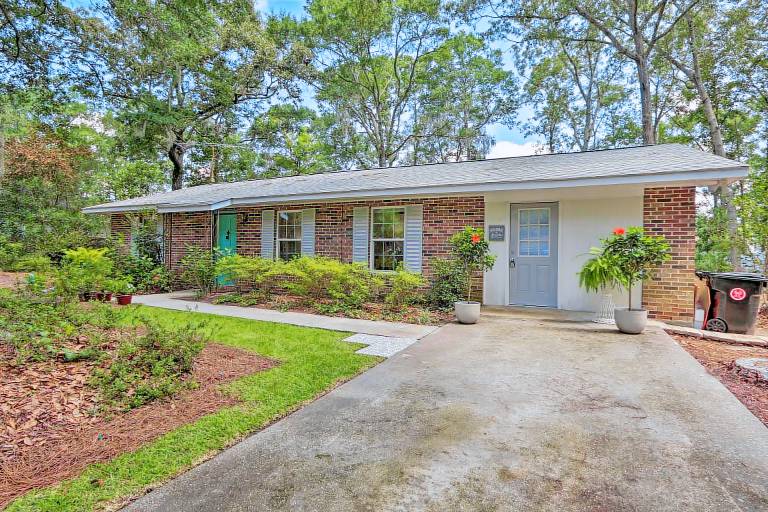 Downtown Home w/ Yard & BBQ - 6 Mi to Downtown! — photo 2