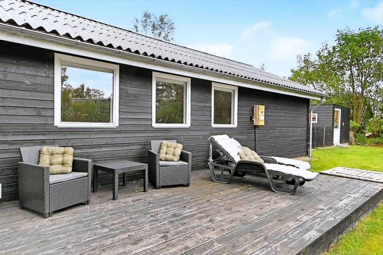 Fully equipped charming house with garden & terrace | Pets are welcome in Ringkobing
