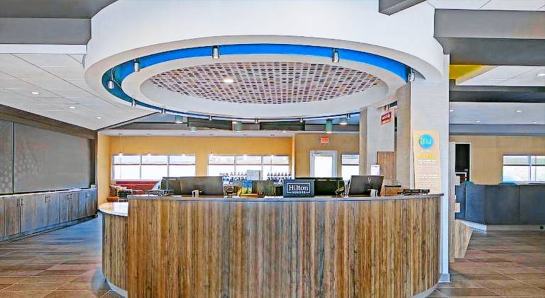 Tru by Hilton Knoxville West Turkey Creek — photo 4