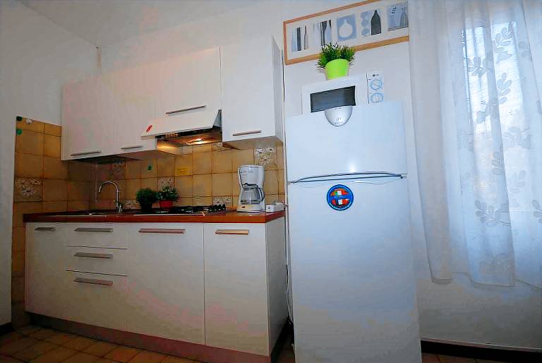 Apartment with yard — photo 5