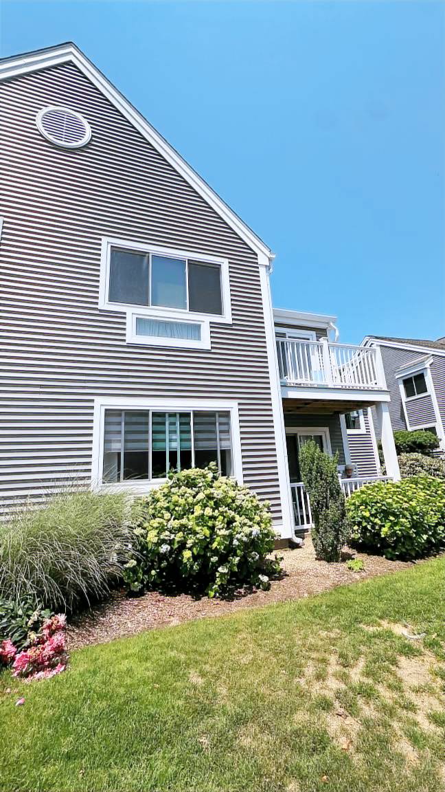 Condo  Brewster