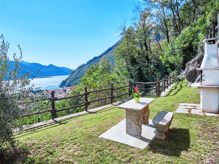 Fully equipped house with yard, barbeque & patio | Lake view | Pets allowed — photo 5