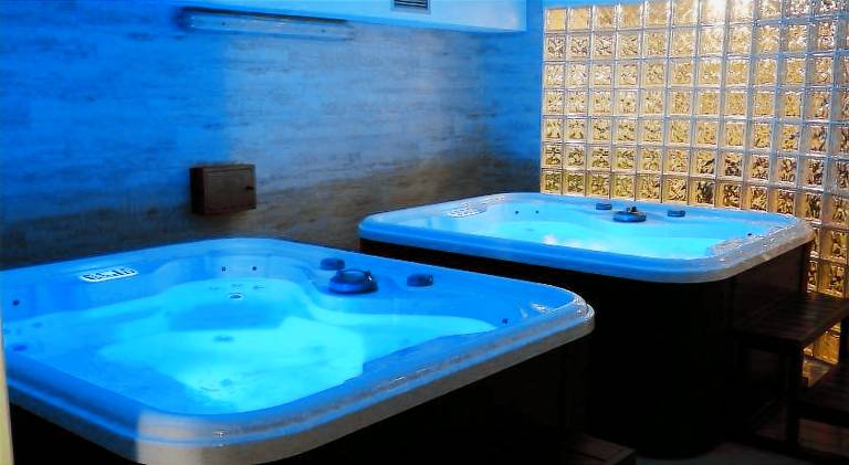 Serviced apartment with jacuzzi, sauna & terrace — photo 4