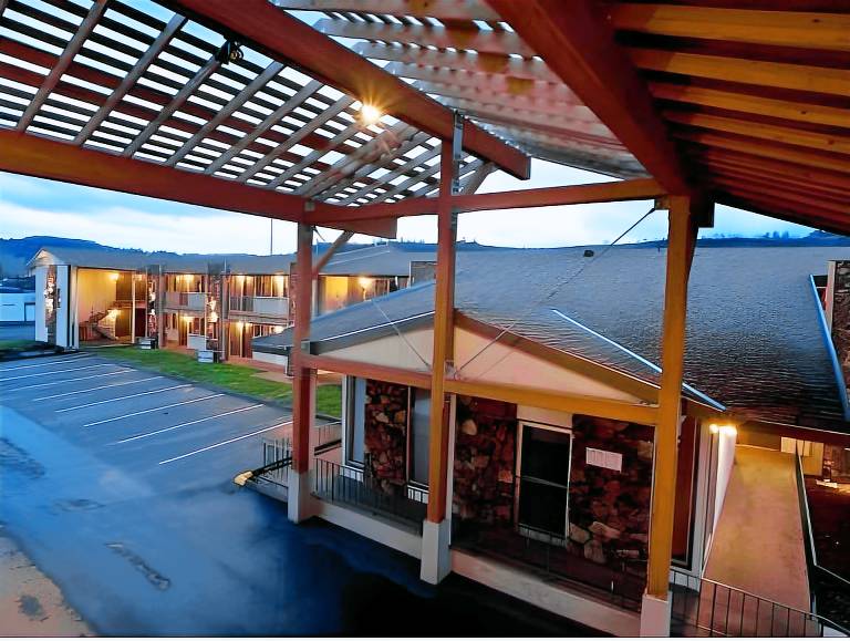 Cousin's Country Inn — photo 5